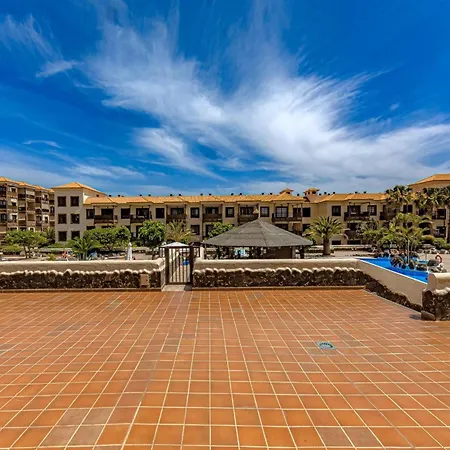 Atlantic 2 Amazing View, Pool, Wifi طوستا ديل سيلونثيو